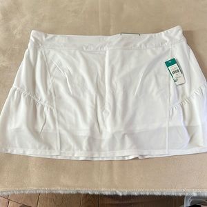 Lillie green sport length skort - sz XL/2X two small rear pockets